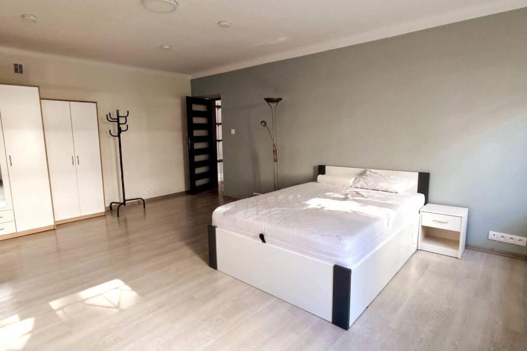 Two Room Apartment In A Prestigious Location Varsó Kültér fotó